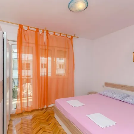 Guest house Mira Ii Vodice