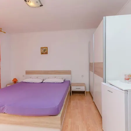 Mira Ii Guest house