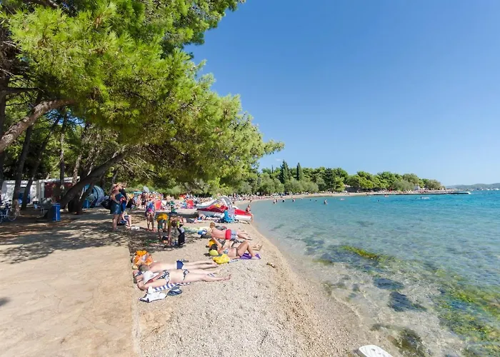 Gostinjska kuća Mira 3*